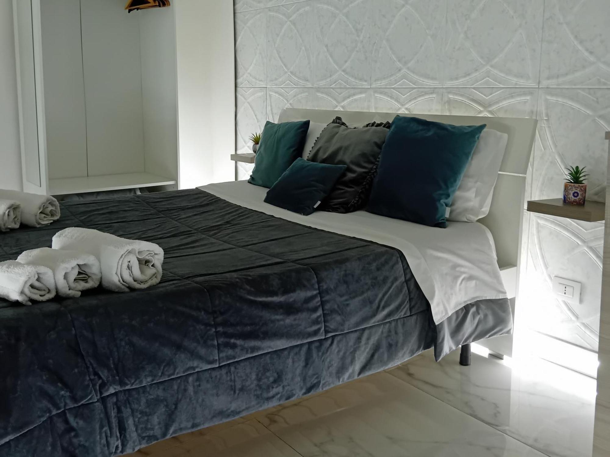 Donna Rita House Apartment Наполи Екстериор снимка